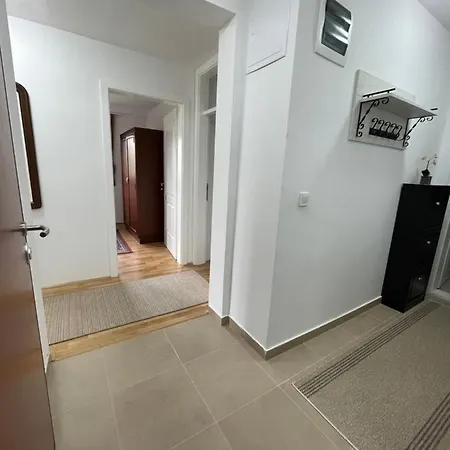 - Kovaci Apartman